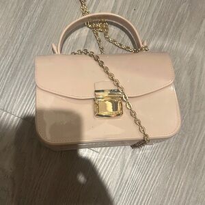Elegant Cream Handbag with Gold Chain